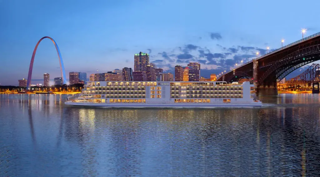 Mississippi River Cruise Ship