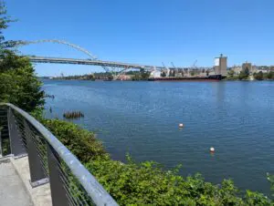 View of the port on the Willamette River. Portland, Oregon, USA.