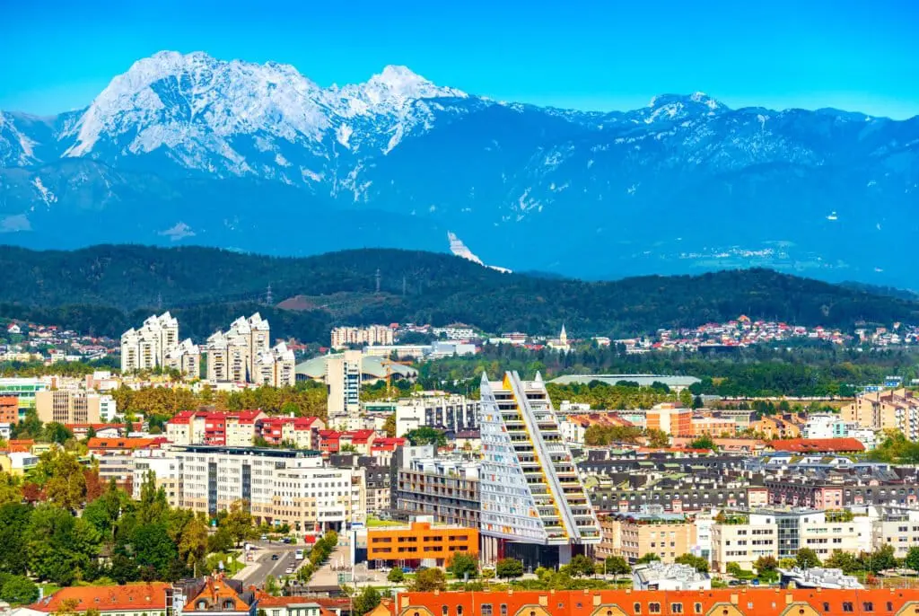 cityscape-of-ljubljana-with-mountains